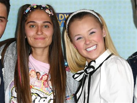 jojo siwa girlfriend age gap|jojo siwa girlfriend name.